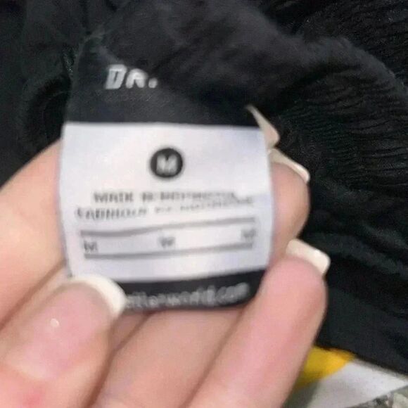 Nike Hawkeyes size medium athletic shorts women’s - Picture 4 of 4